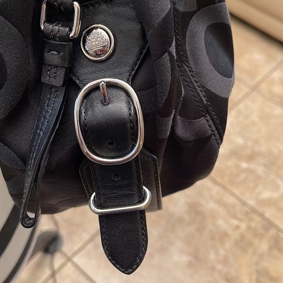 Coach shoulder purse 👛 - Picture 9 of 9